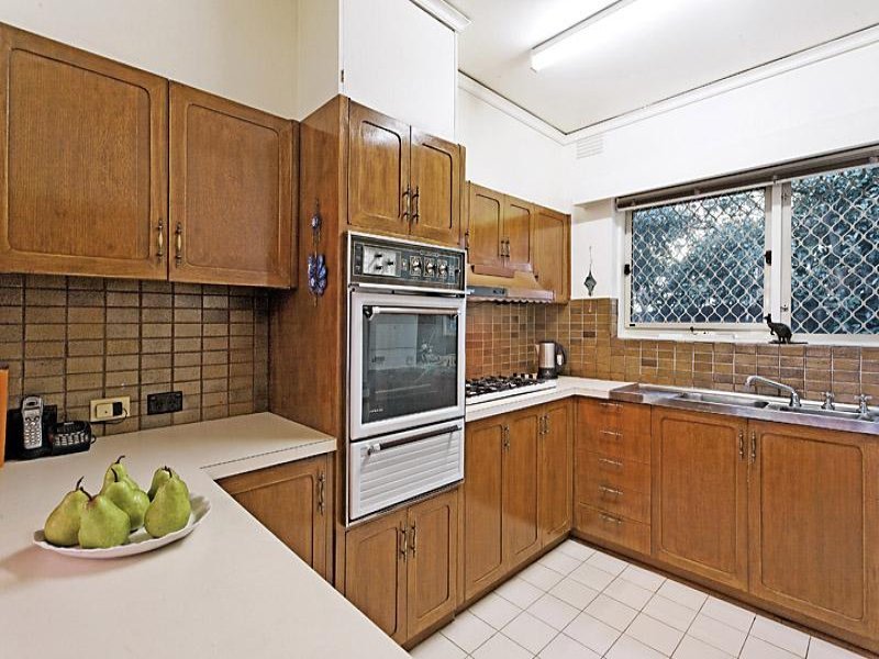 2/43 Strathalbyn Street, Kew East image 3