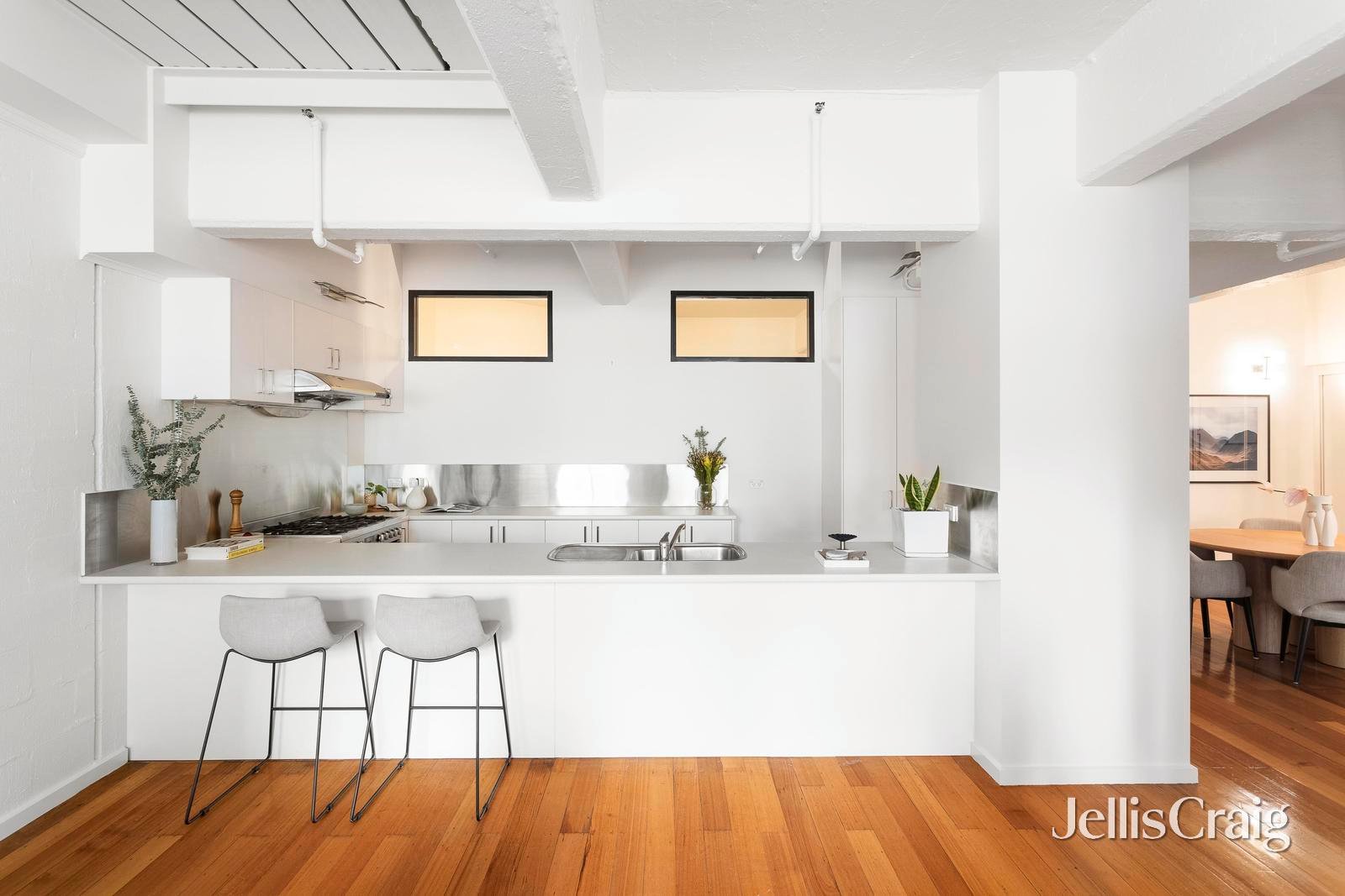 24/300 King Street, Melbourne image 4