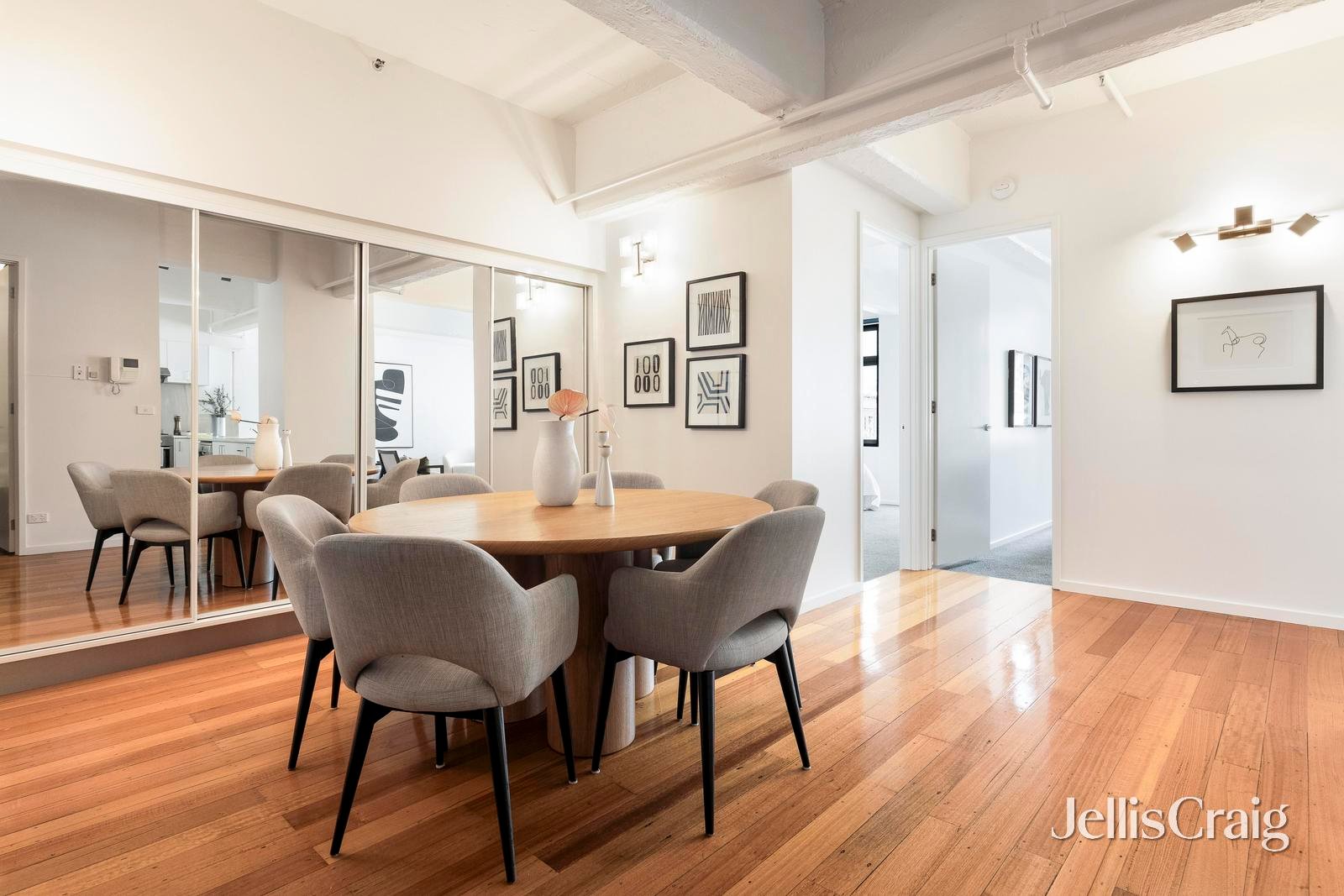 24/300 King Street, Melbourne image 6