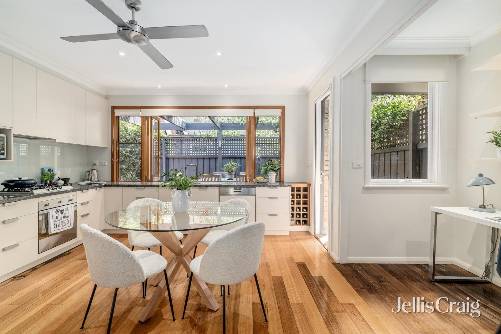 2/43A Mary Street, Hawthorn image 3