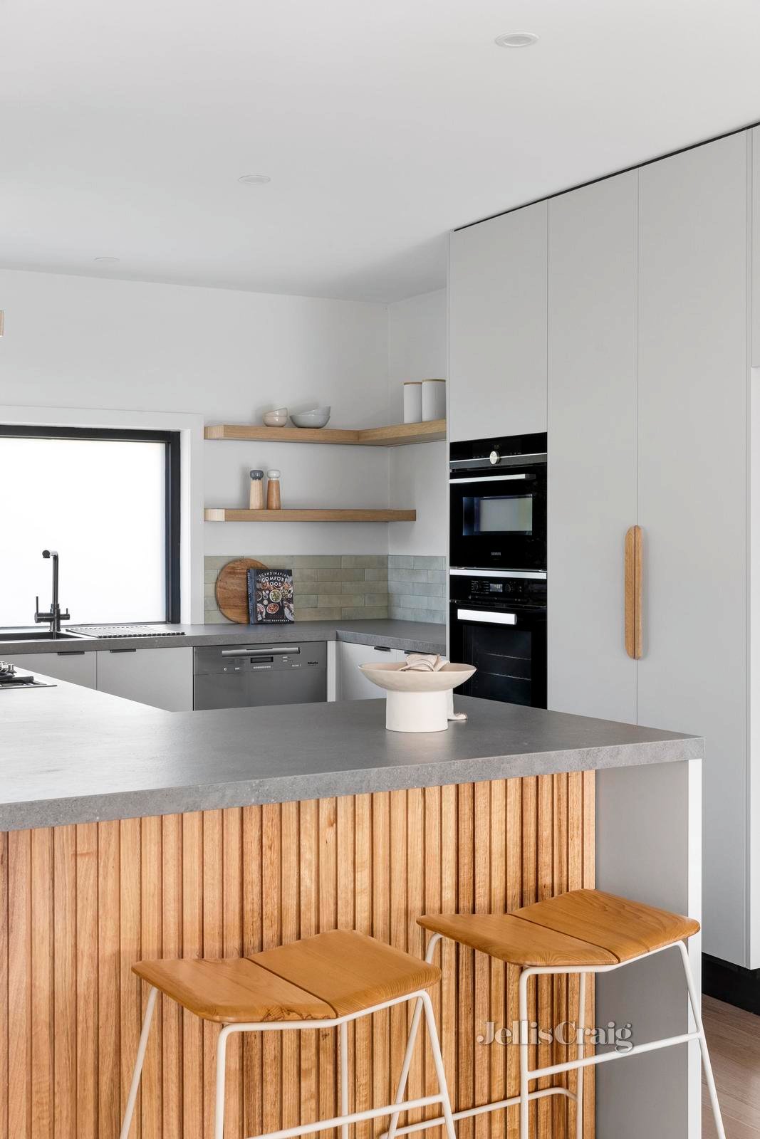 2/44 Beach Road, Hampton image 7