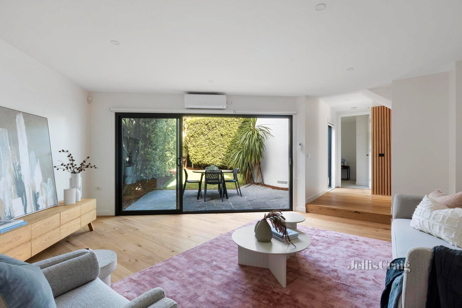 2/44 Beach Road, Hampton image 9