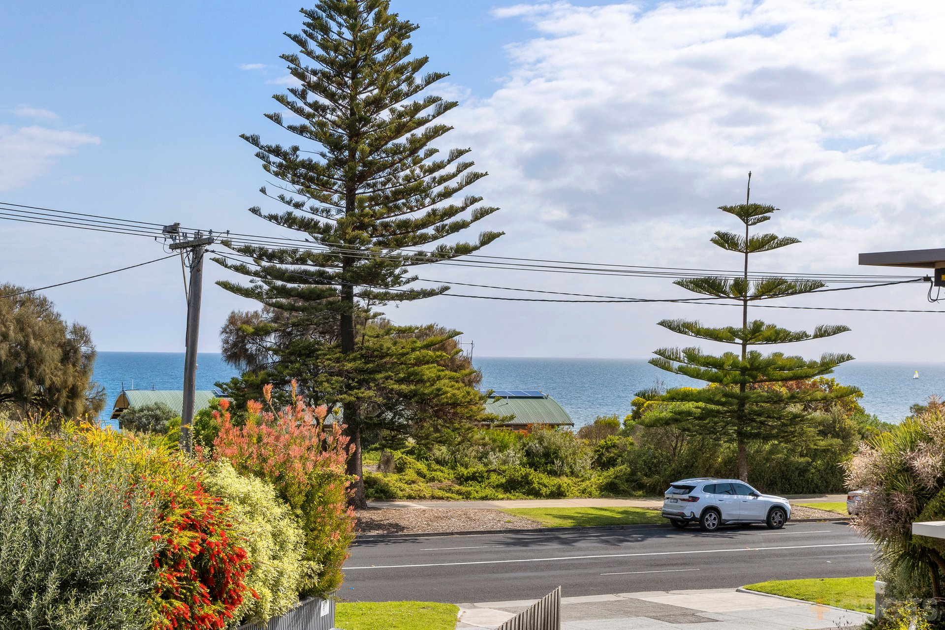 2 / 44 Beach Road Hampton