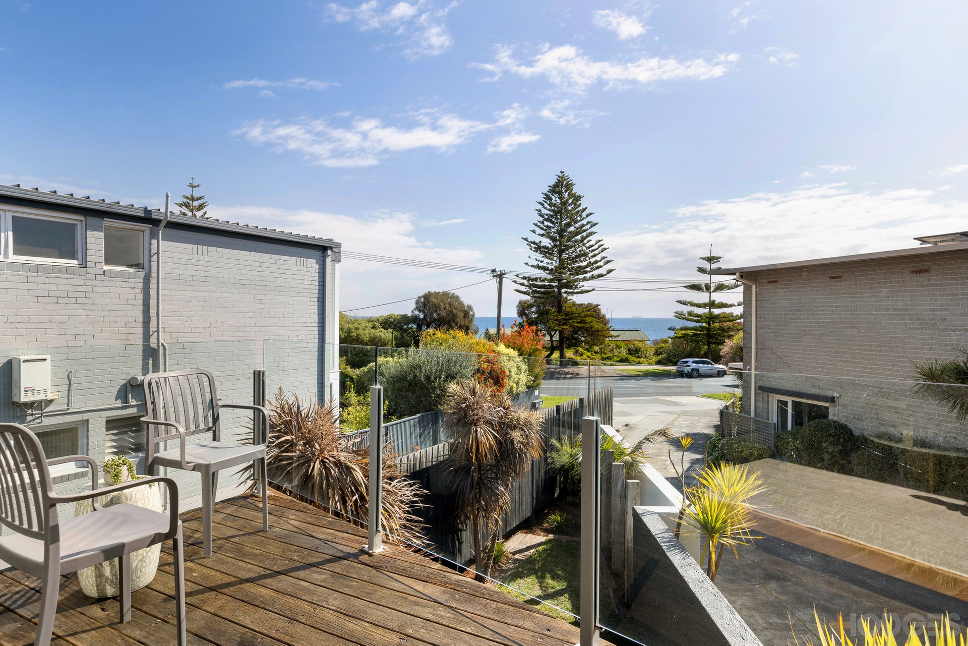 2 / 44 Beach Road Hampton