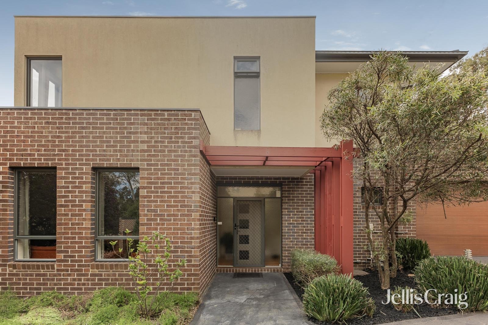 2/44 Boronia Grove, Doncaster East image 1