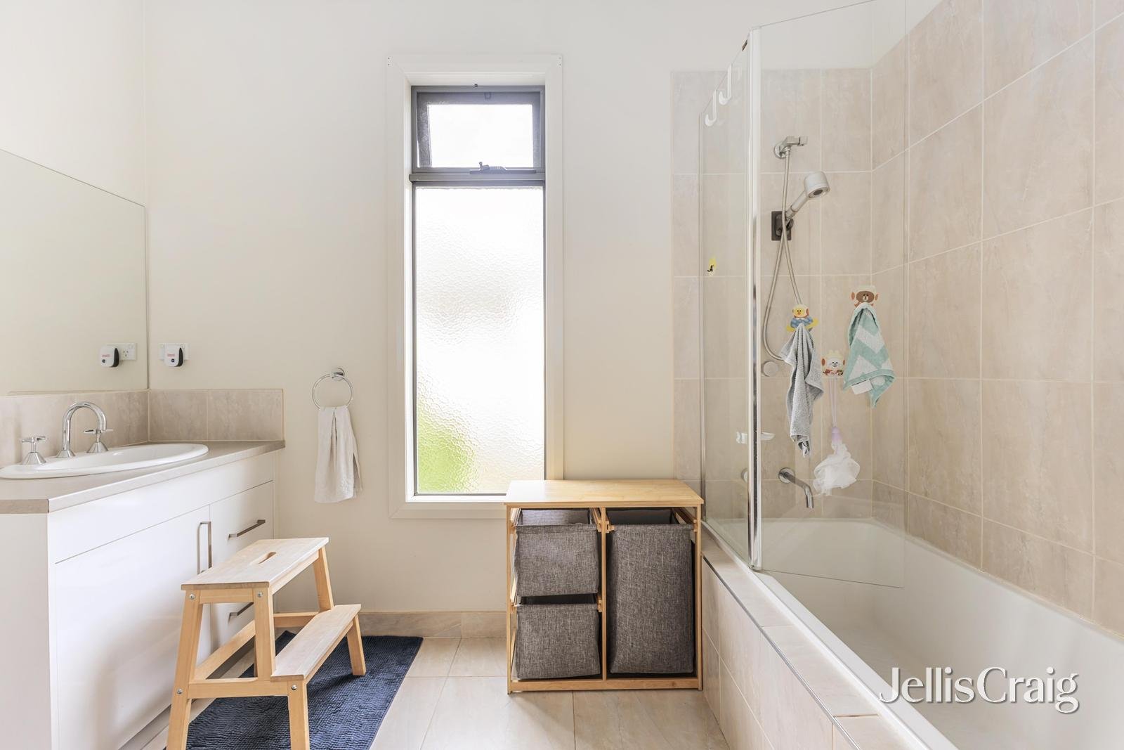 2/44 Boronia Grove, Doncaster East image 6