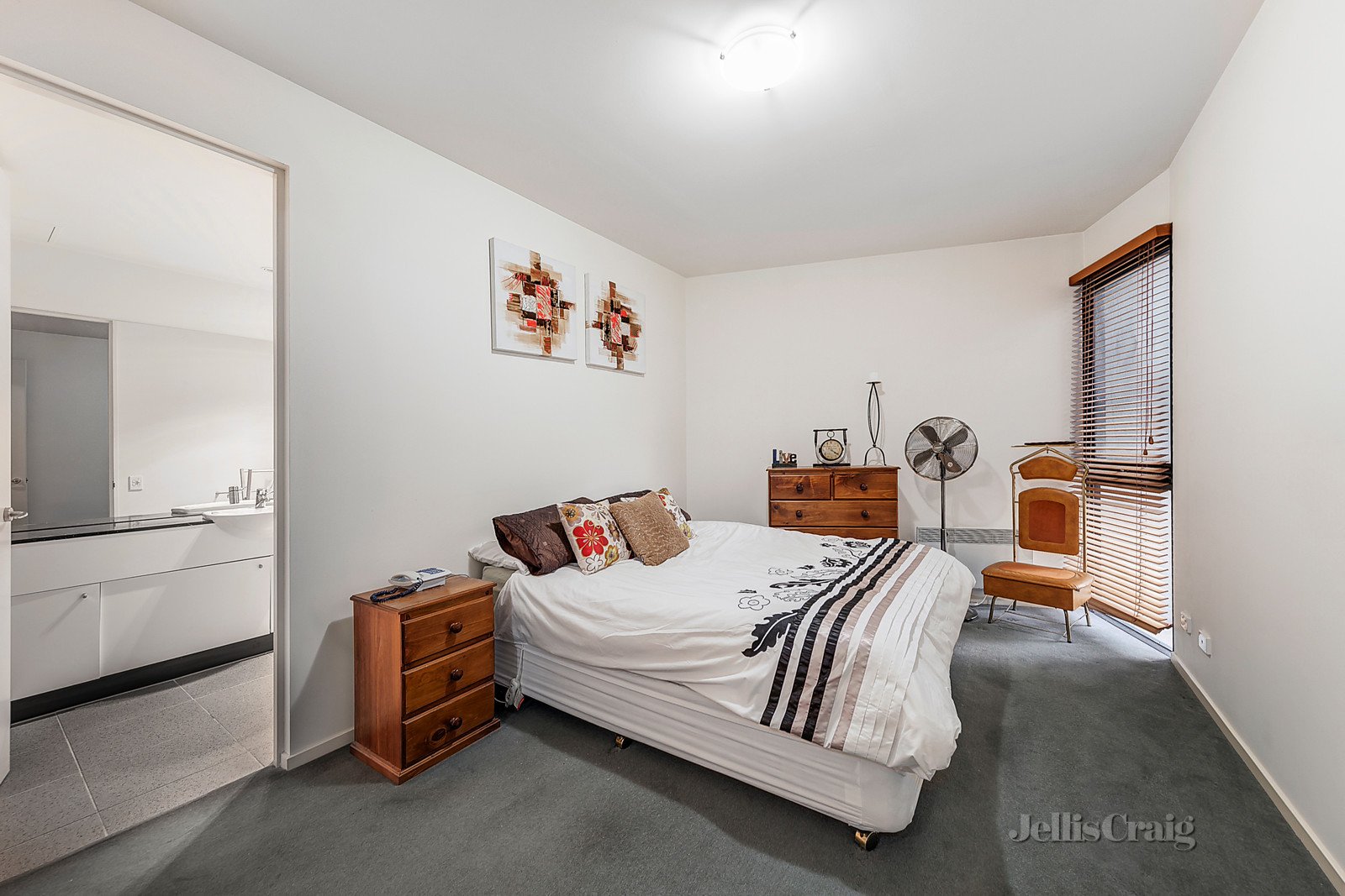 2/44 Burwood Road, Hawthorn image 5