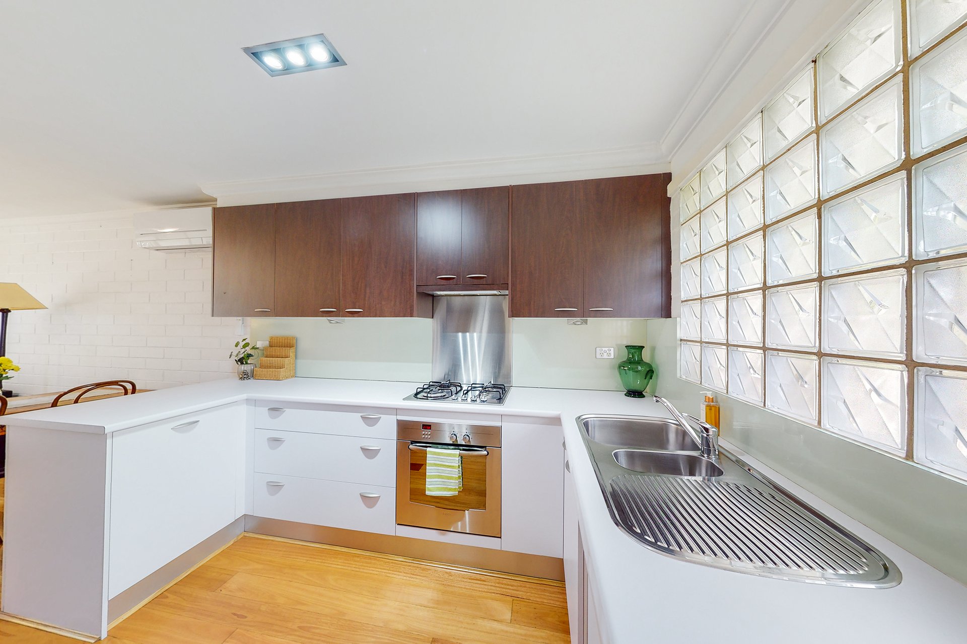 2/44 Kinkora Road, Hawthorn image 5