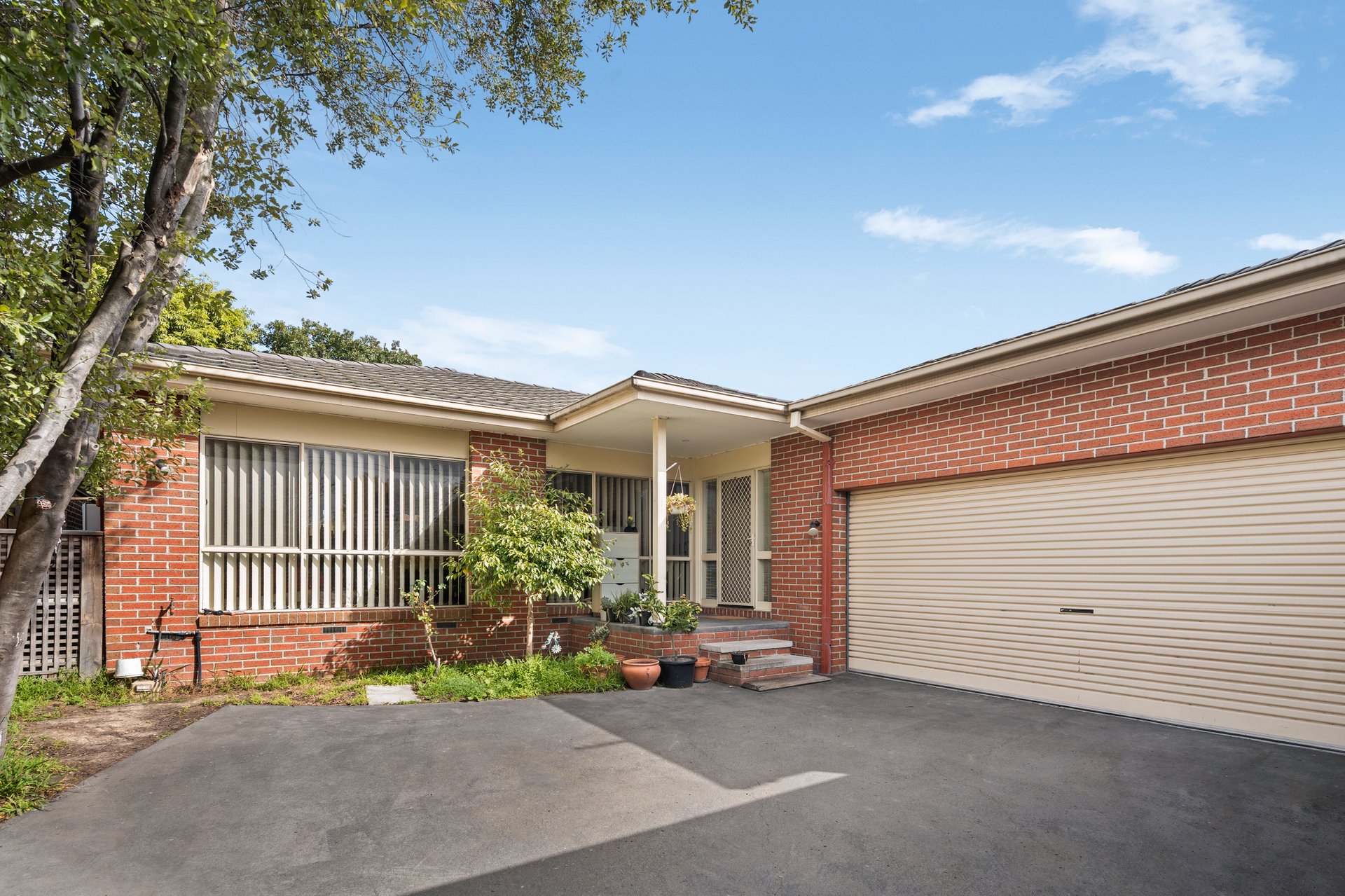 2/44 Pitt Street, Ringwood image 1