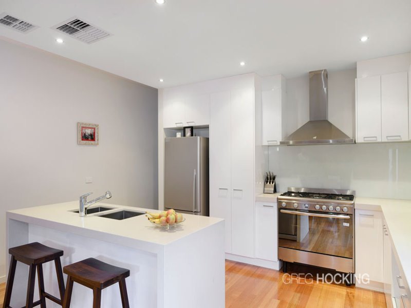 2/44 Saltley Street, South Kingsville image 5