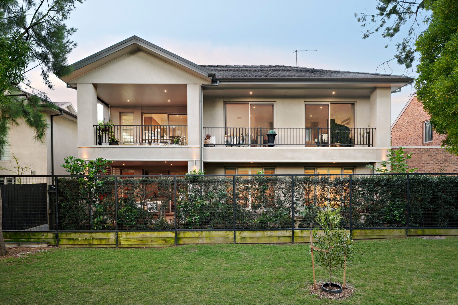 2/44 Warburton Road