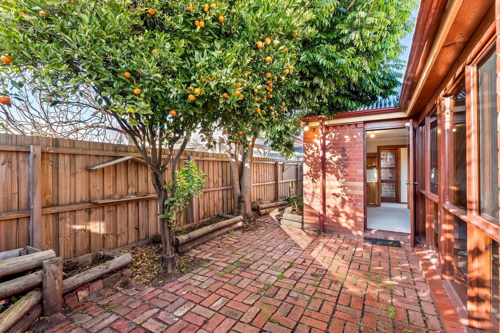 2/44 Wellington Street, Geelong West image 3