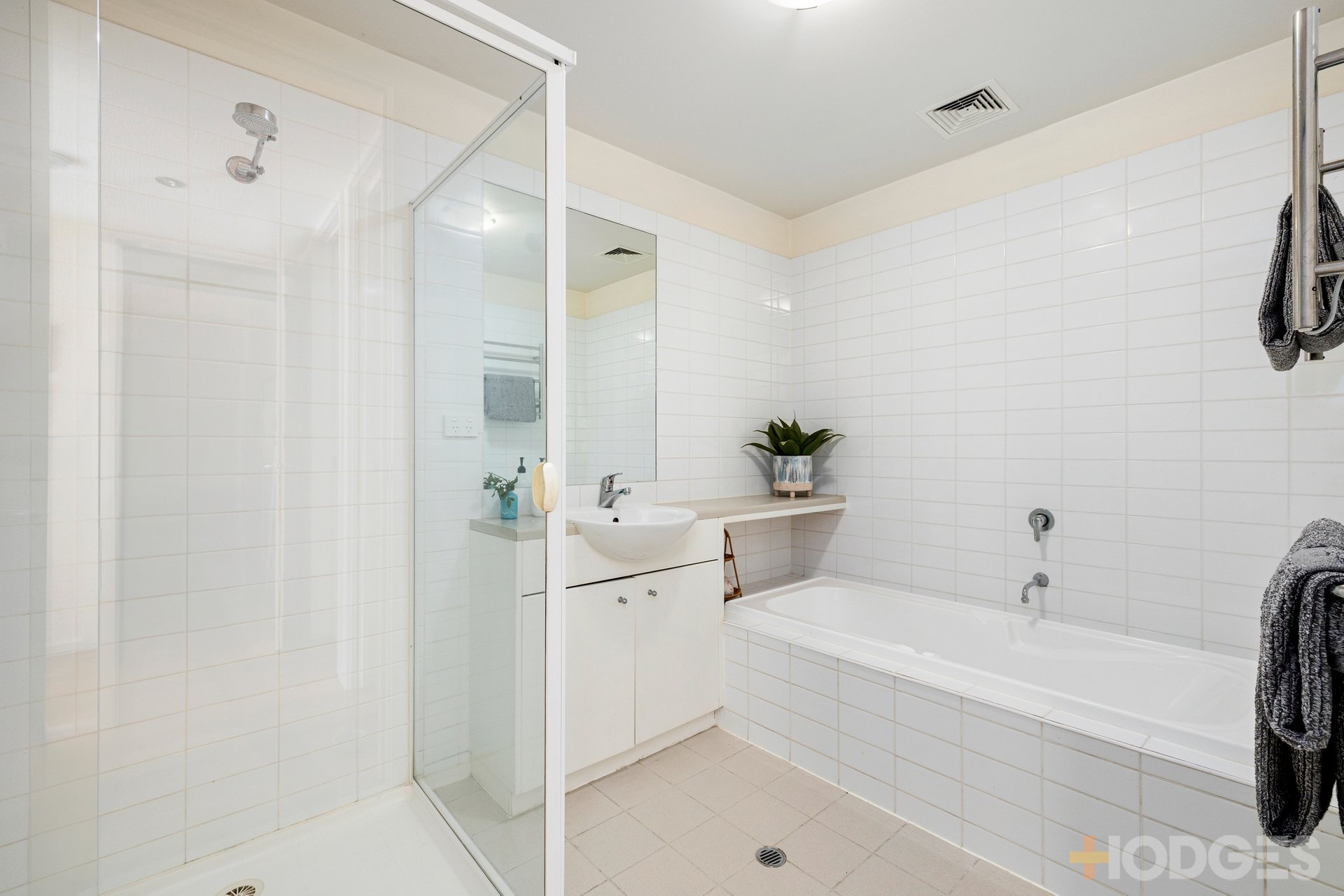 2 / 440 Hampton Street Hampton