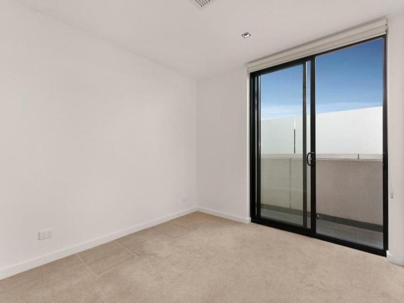 Property Gallery Thumbnail 6