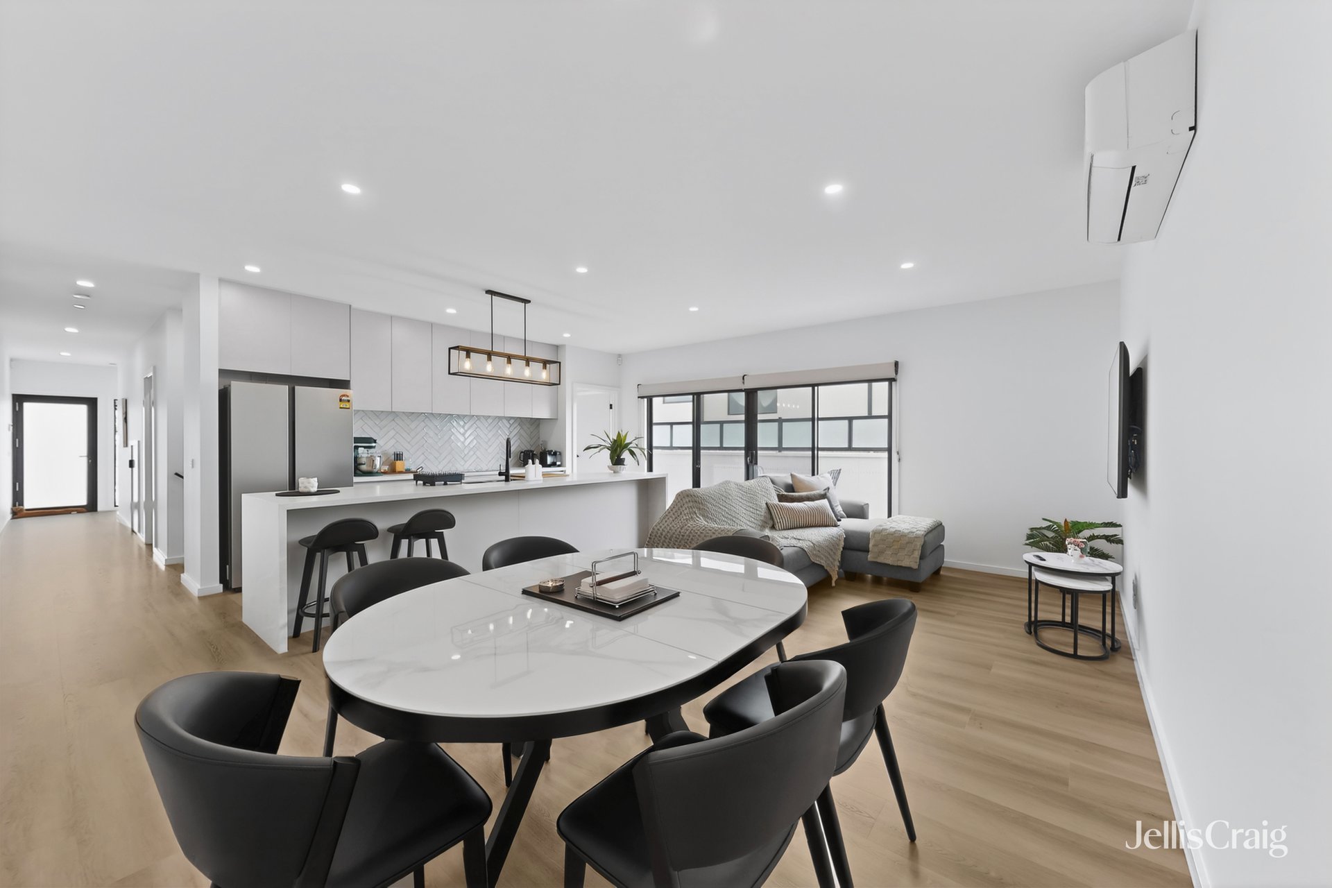 2/442 Buckley Street, Essendon&nbsp;West image 1