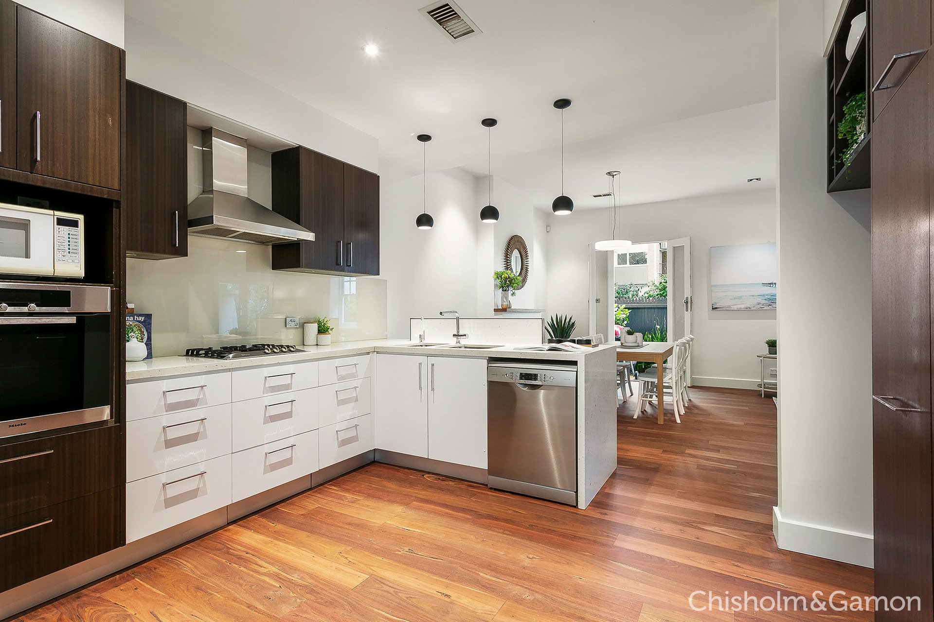 2/443 St Kilda Street, Elwood image 3