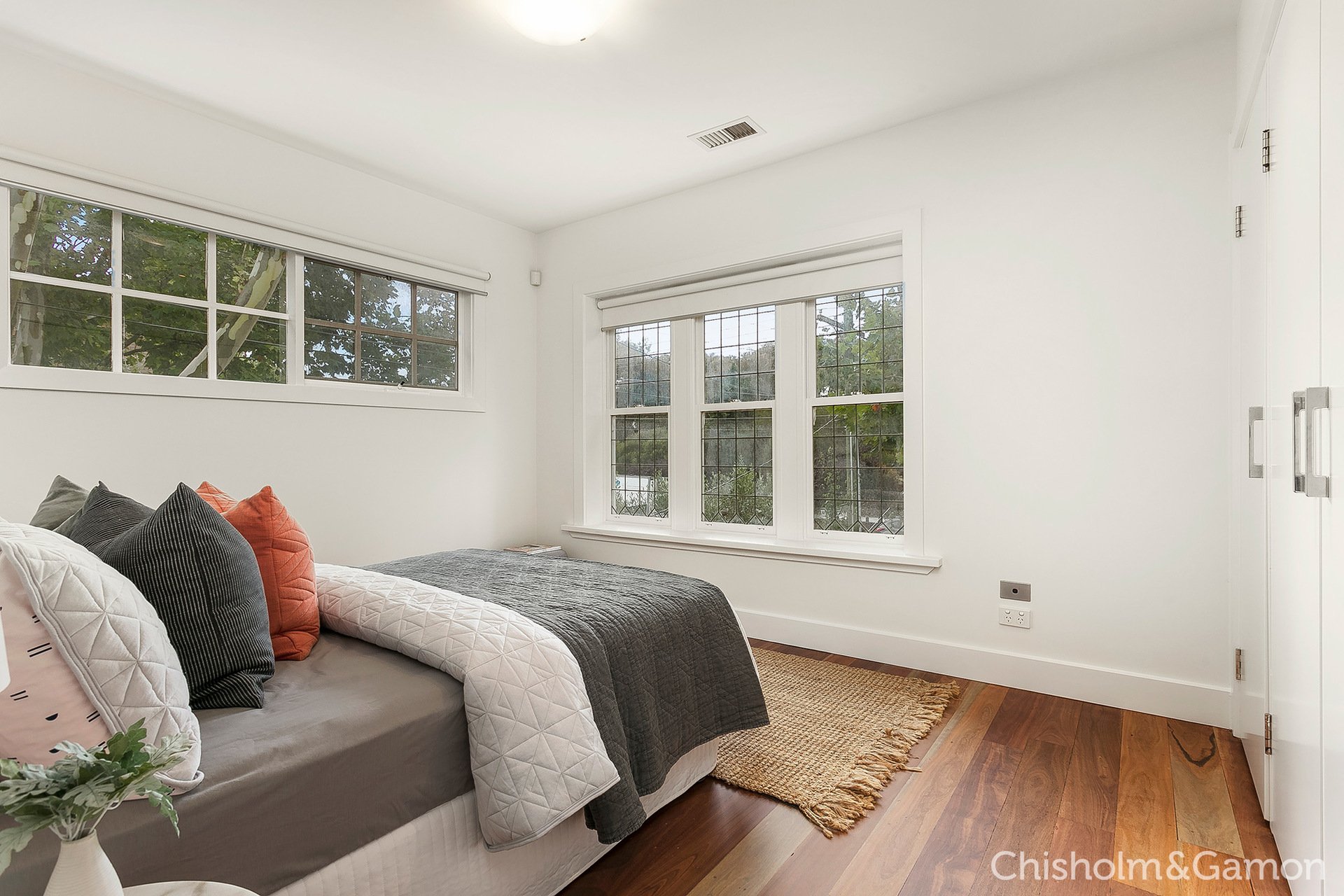 2/443 St Kilda Street, Elwood image 8