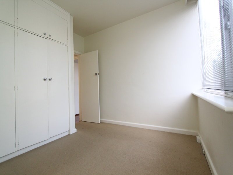 Property Gallery Thumbnail 6