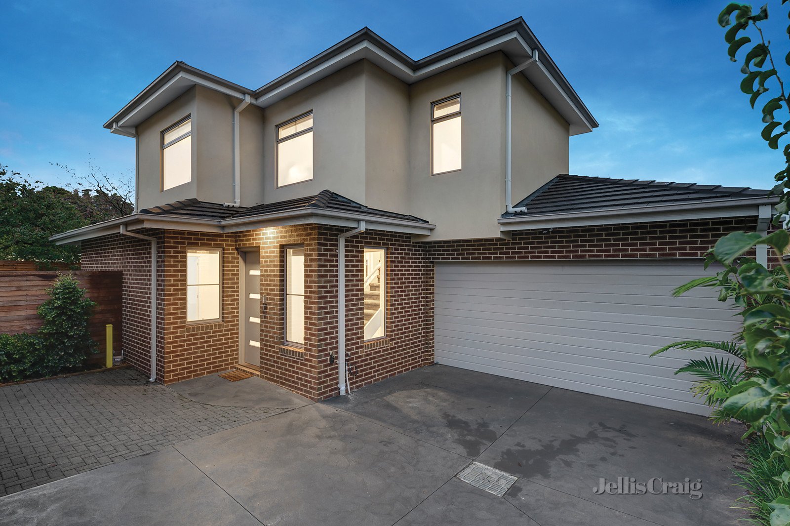 2/447 Springfield Road, Mitcham
- Print Image 1