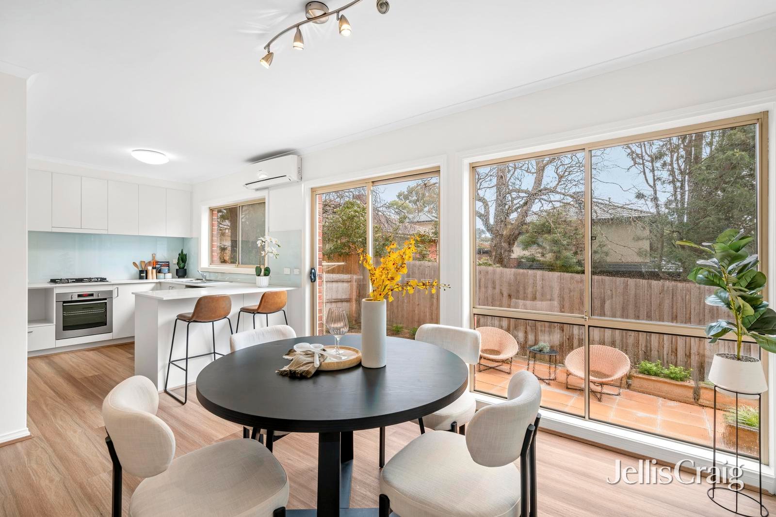2/447 Waverley Road, Mount&nbsp;Waverley image 5