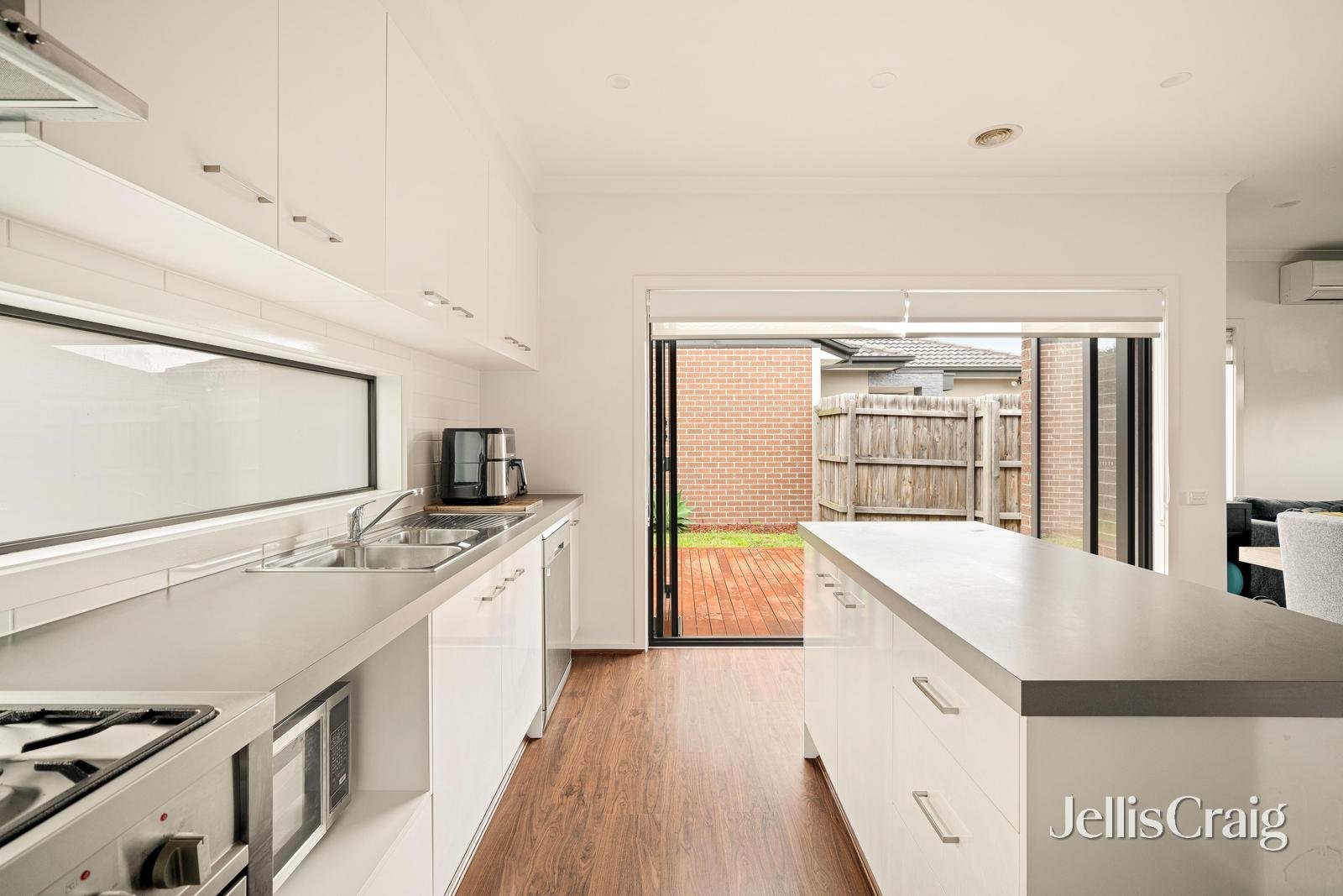 2/45 Barry Street, Seaford image 4