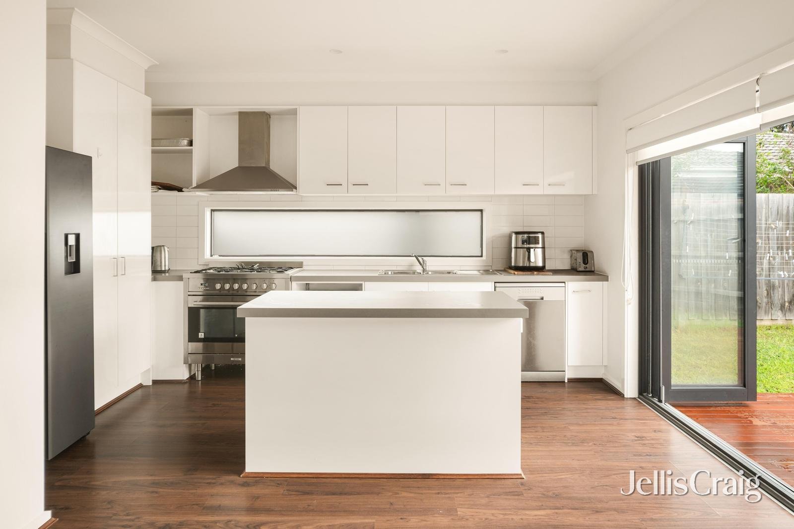 2/45 Barry Street, Seaford image 5
