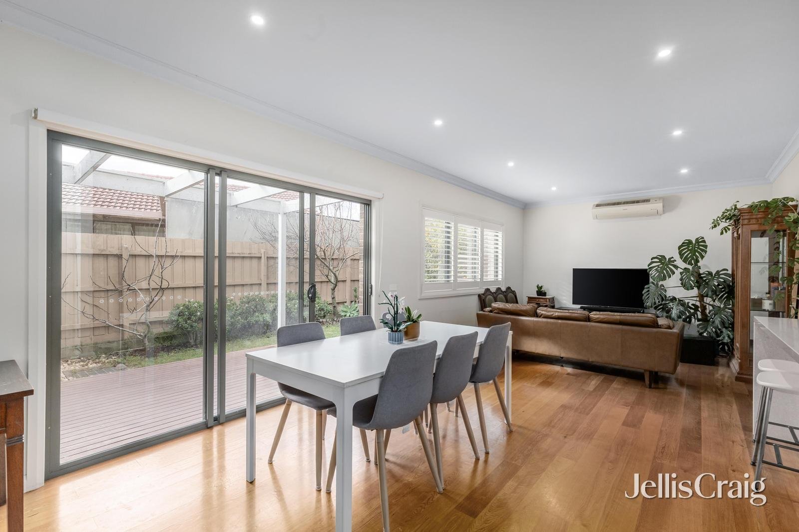2/45 Cypress Avenue, Glen Waverley image 2