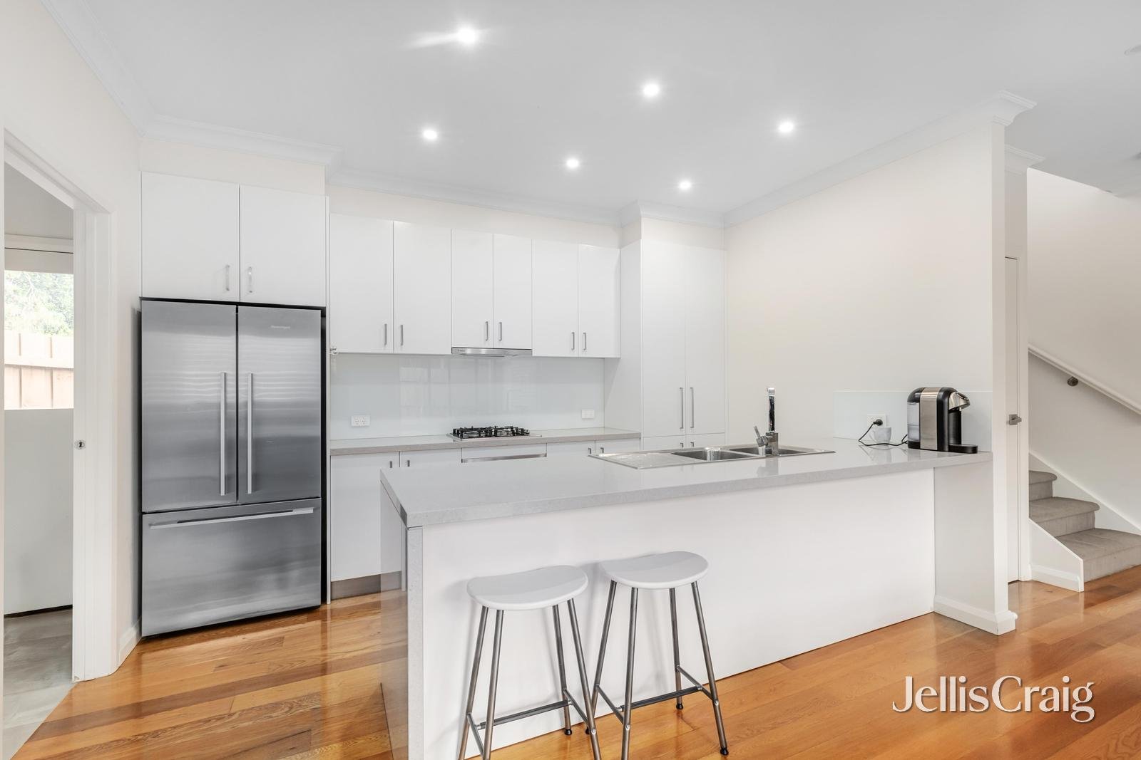 2/45 Cypress Avenue, Glen Waverley image 3