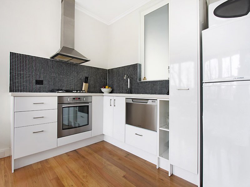24/5 Fulton Street, St Kilda East image 2