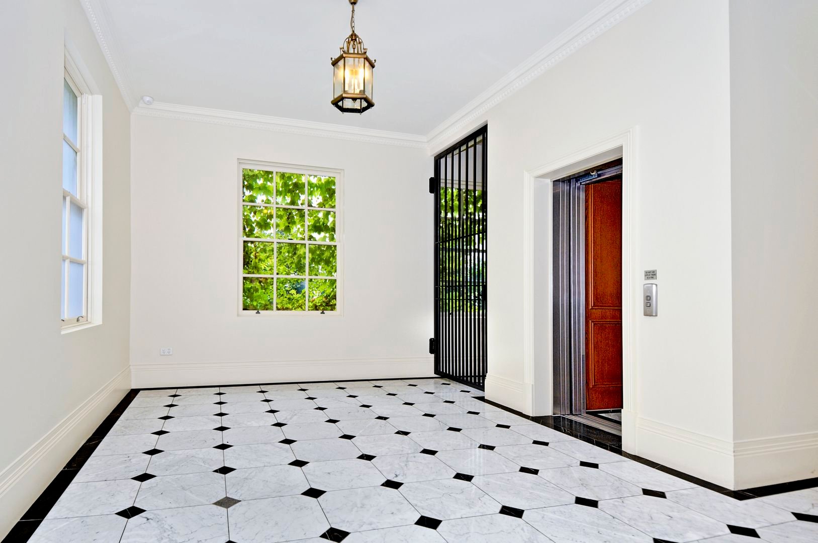 2/45 St Georges Road, Toorak image 11