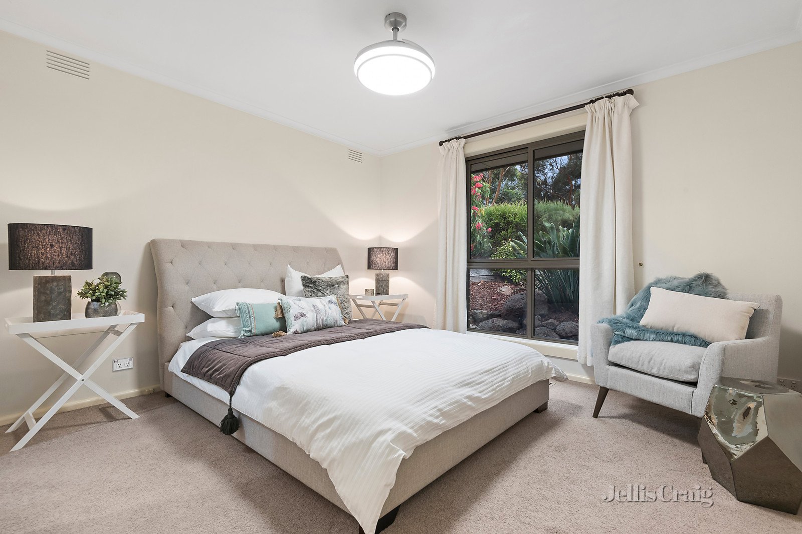 245 St Helena Road, Greensborough image 5