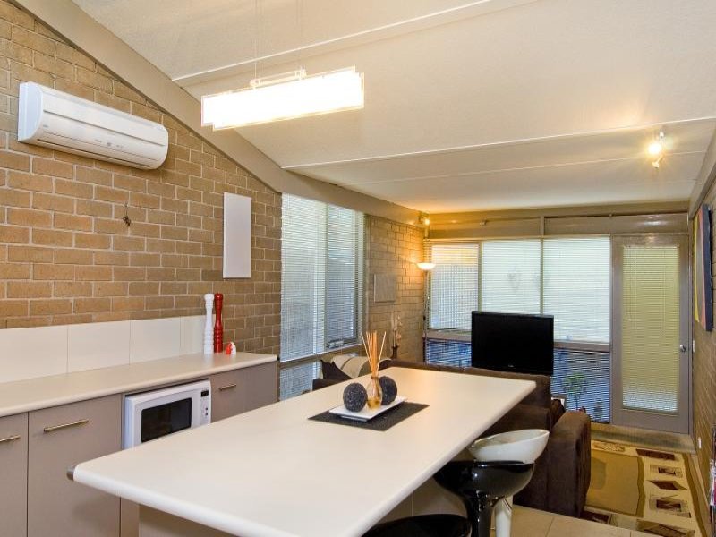 2/45 Sydenham Avenue, Manifold Heights image 5