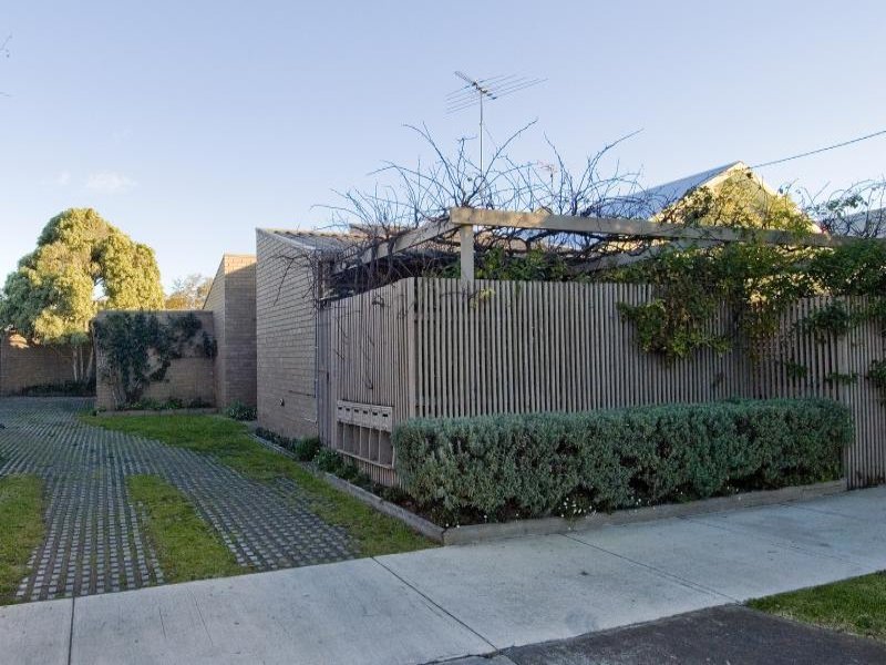 2/45 Sydenham Avenue, Manifold Heights image 7