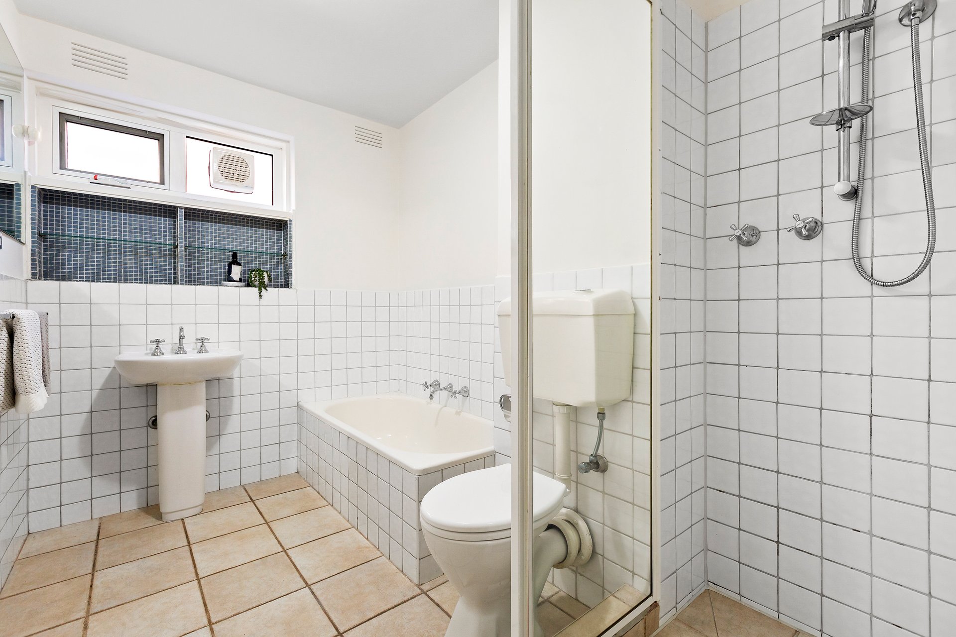 2/457 St Kilda Street, Elwood image 10