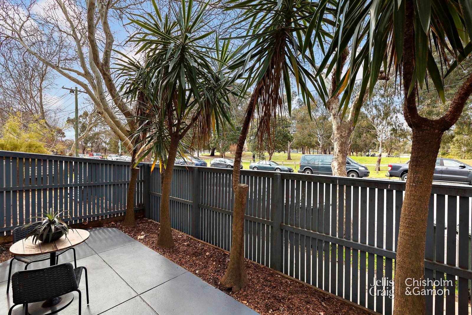 2/457 St Kilda Street, Elwood image 2
