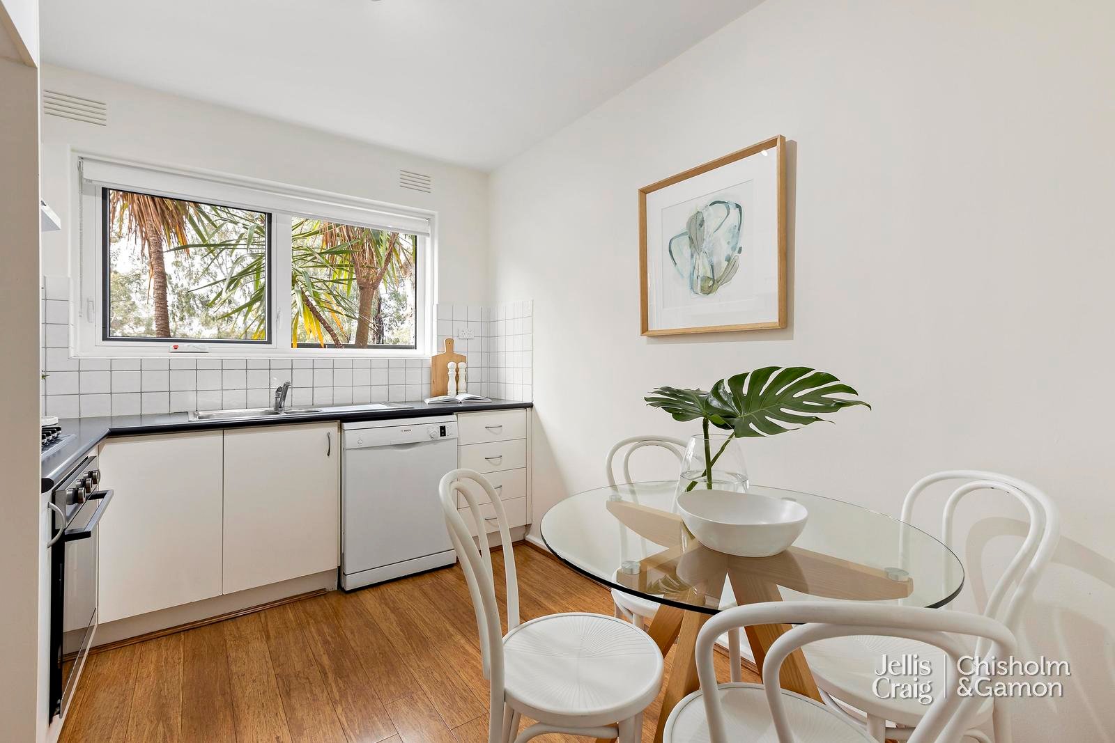 2/457 St Kilda Street, Elwood image 4