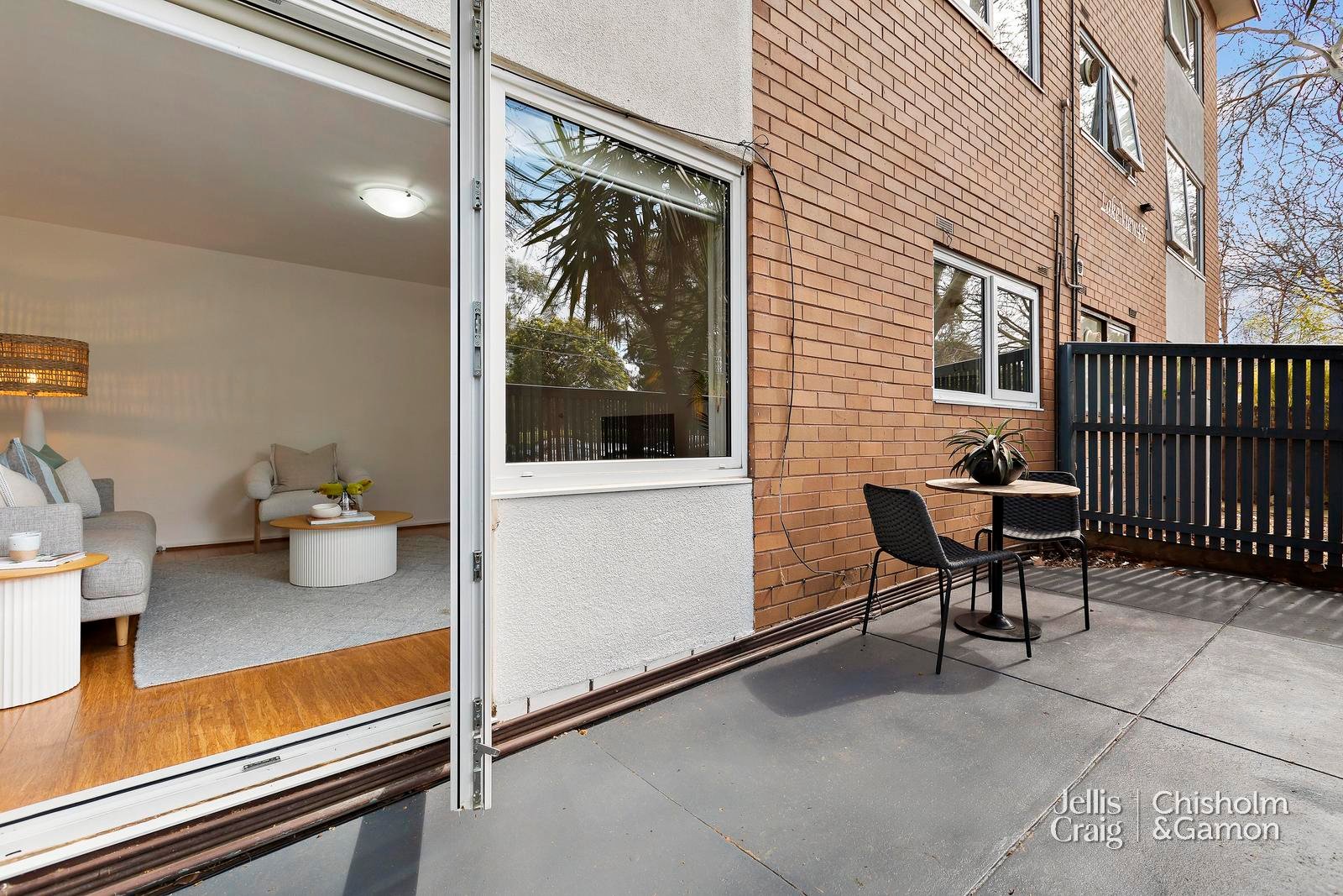 2/457 St Kilda Street, Elwood image 8