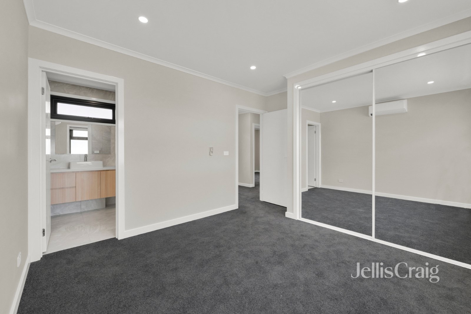 2/46 Carbeena Parade, Heidelberg&nbsp;West image 4