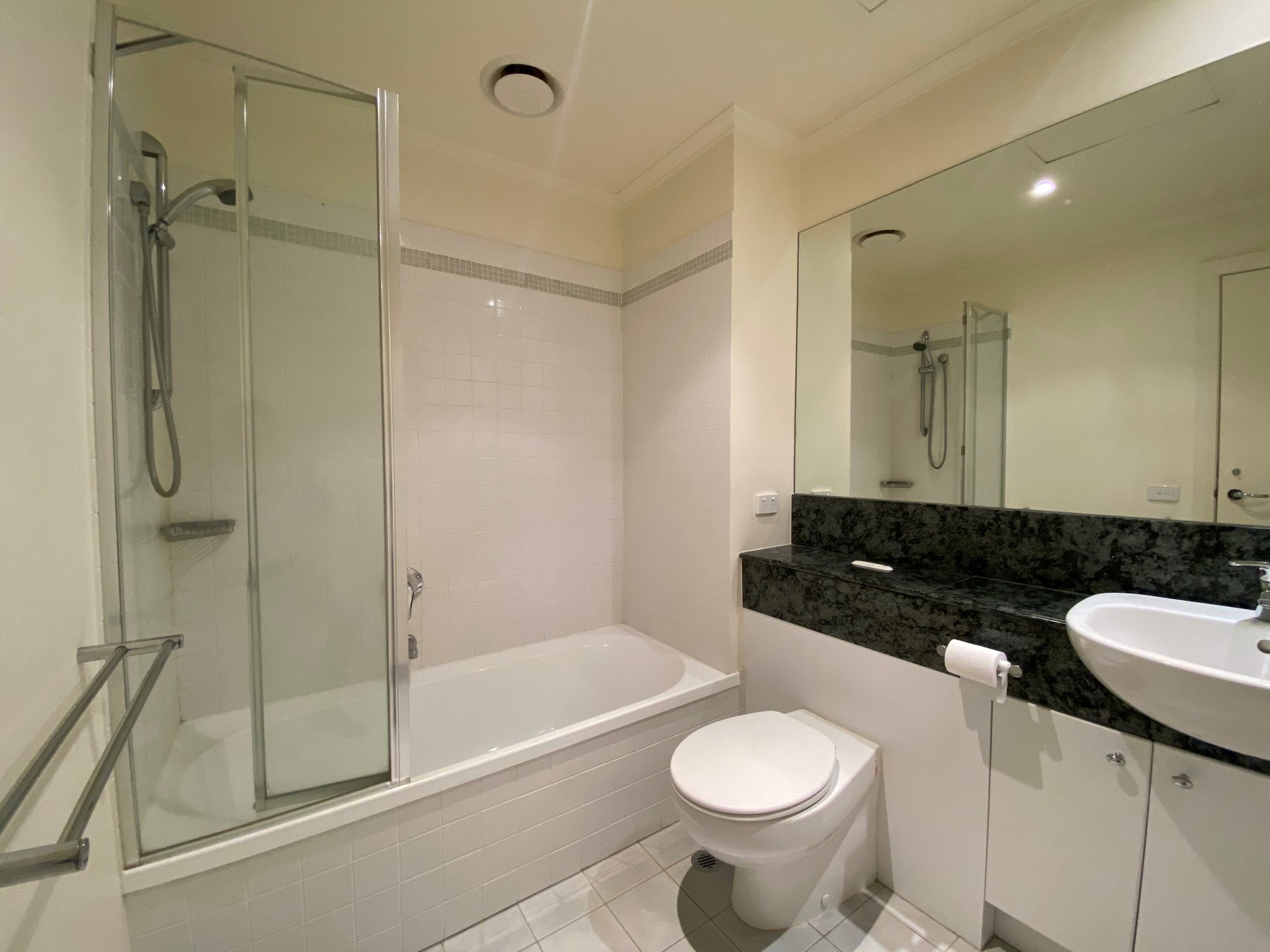 24/6 Christine Cres, Richmond image 4