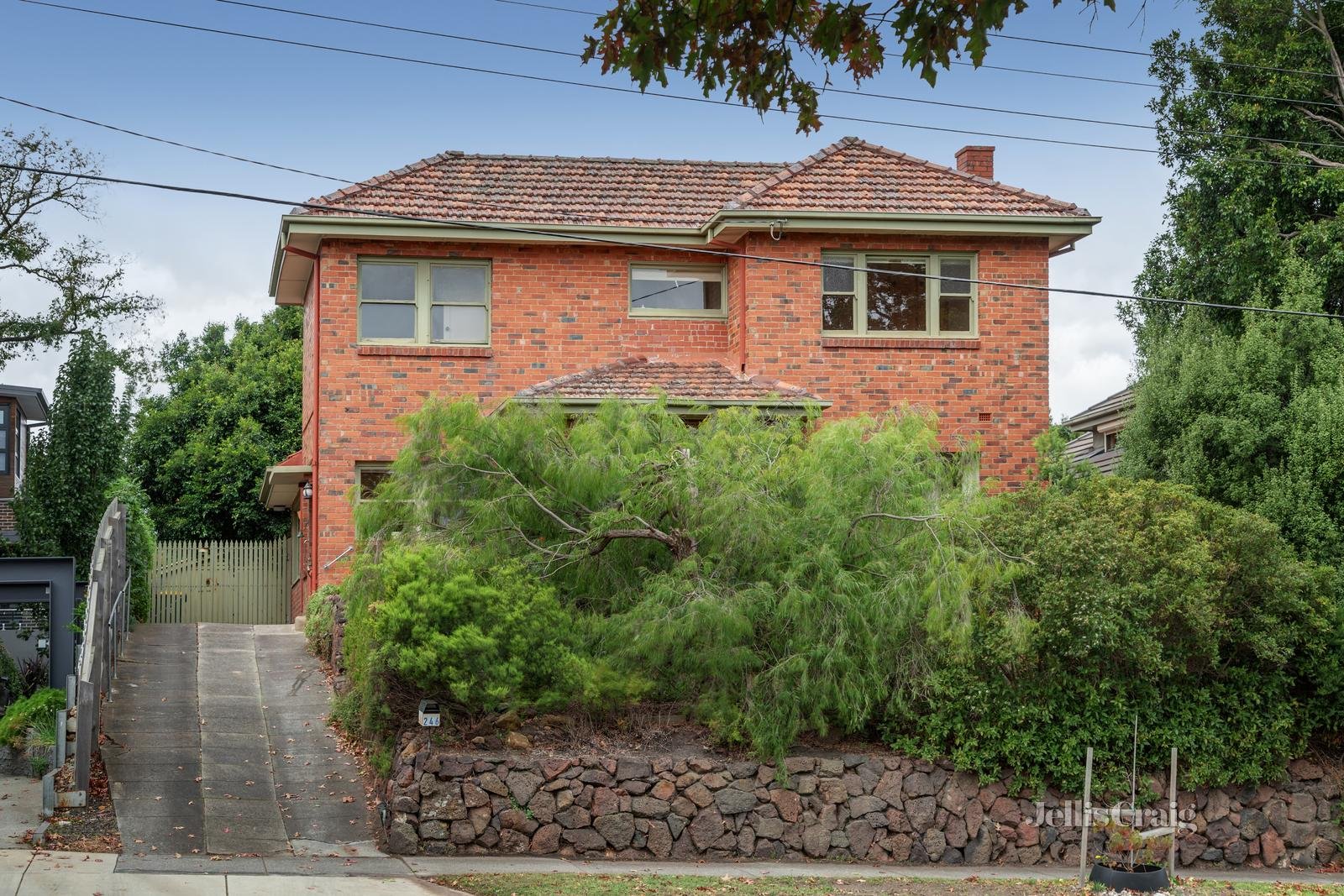 246 Elgar Road, Box Hill South image 1