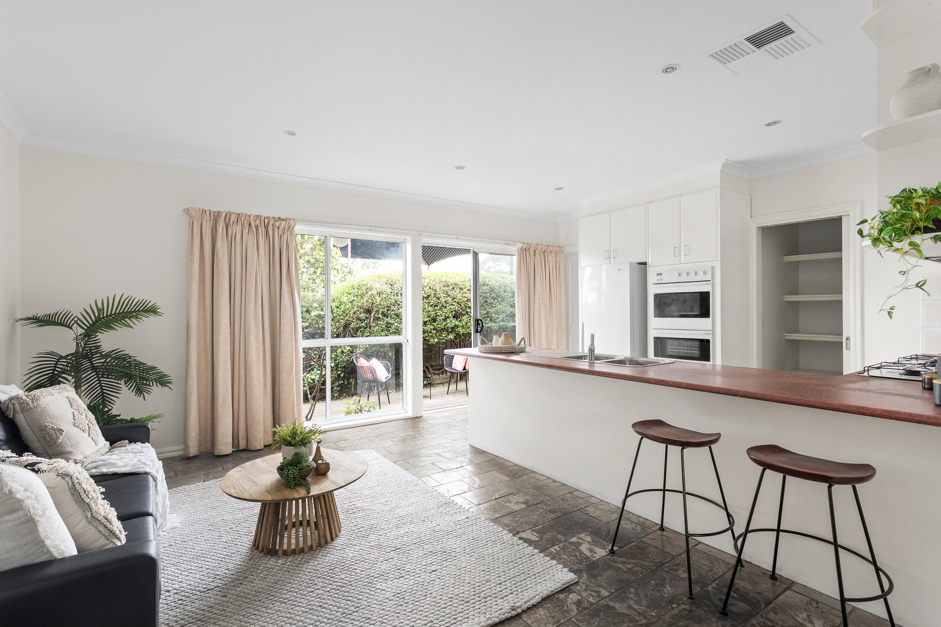 Property Gallery Thumbnail 3