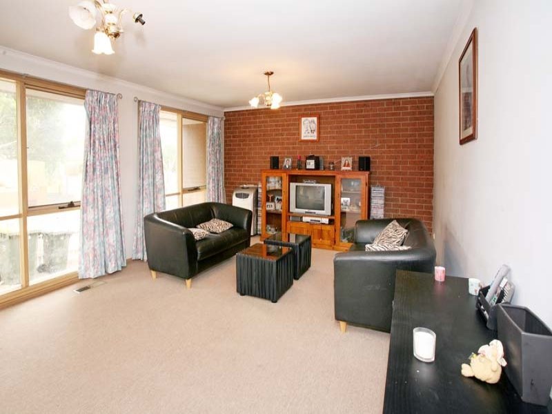 2/46 Karen Street, Box Hill North image 3