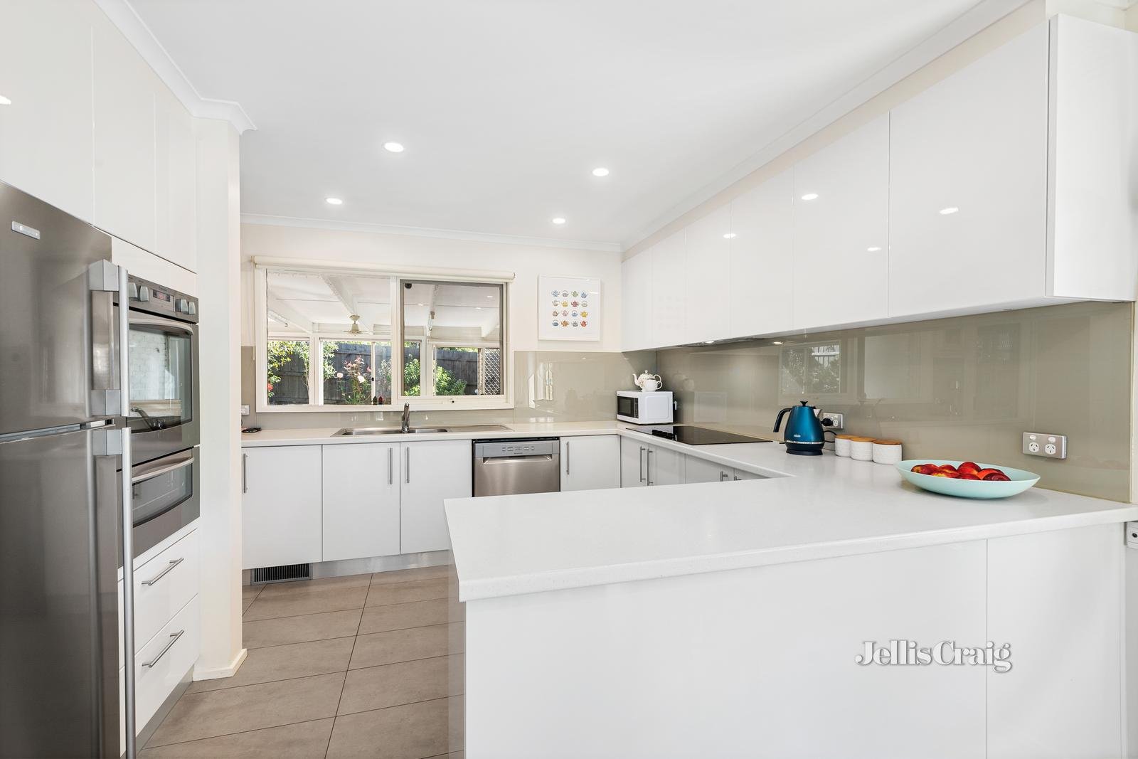 2/46 Leicester Avenue, Glen Waverley image 3