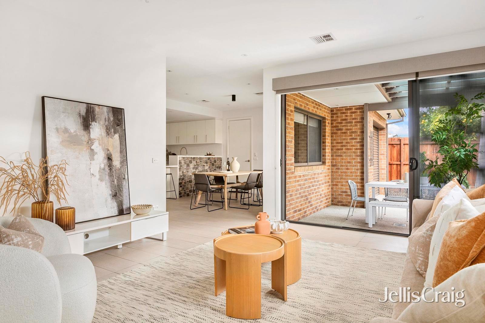 2/46 Macedon Street, Maribyrnong image 2