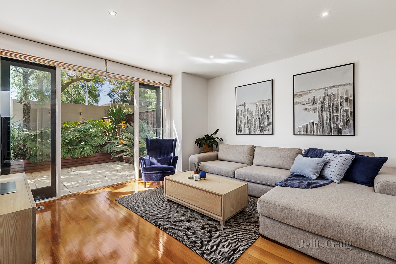 2/46 Riversdale Road, Hawthorn image 3