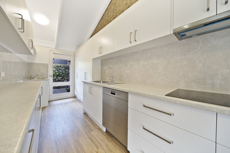 Property Gallery Thumbnail 8