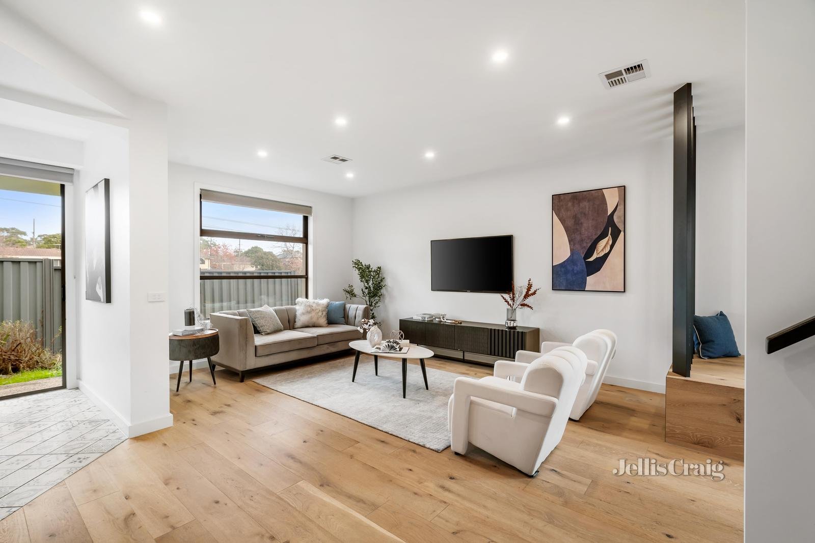 2/46 Wilga Street, Mount Waverley image 2