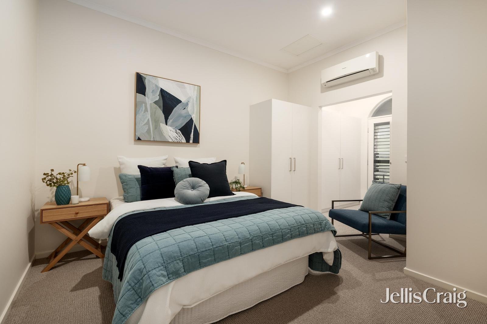 2/460 Middleborough Road, Blackburn image 4