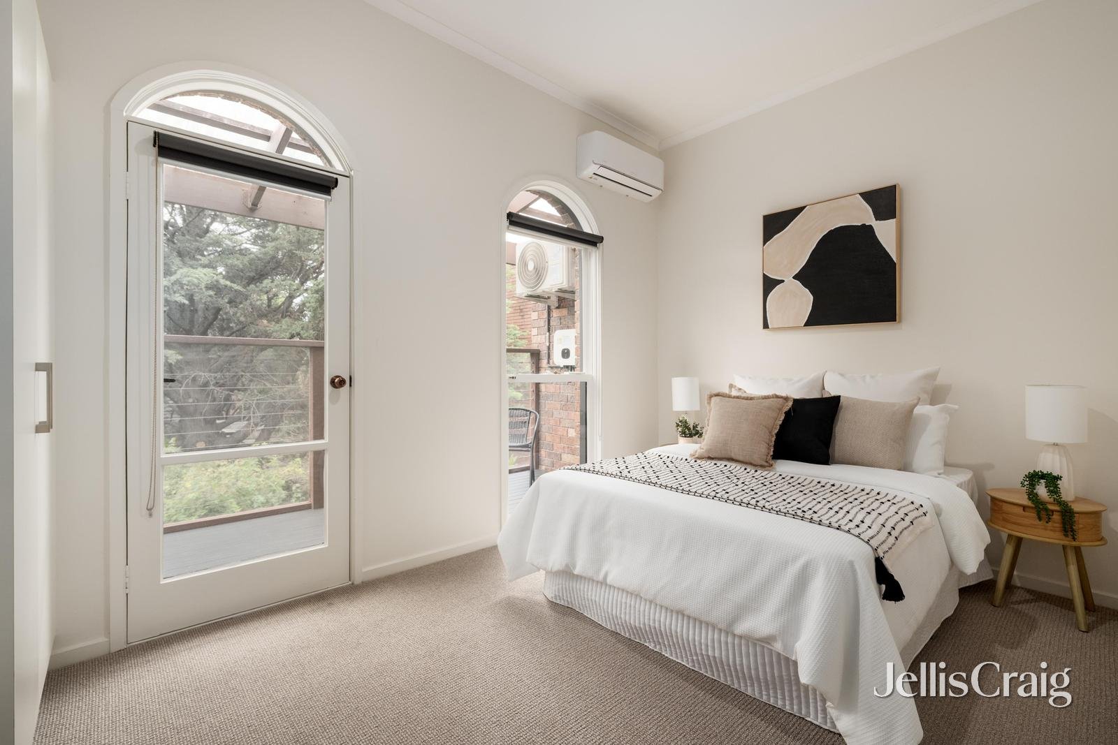 2/460 Middleborough Road, Blackburn image 6