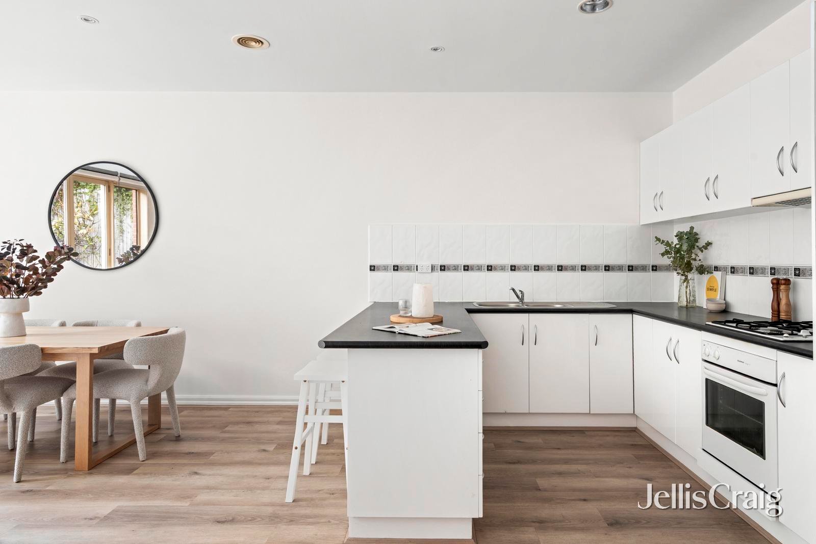 2/464 Victoria Street, Brunswick&nbsp;West image 4